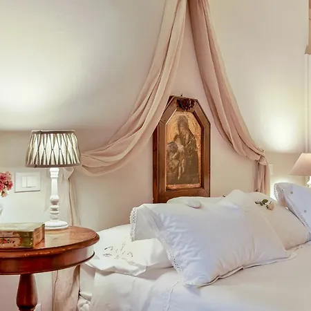 Royal Apartment *