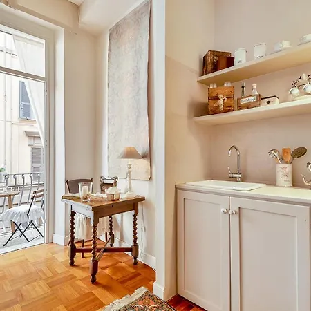 Royal Apartment *